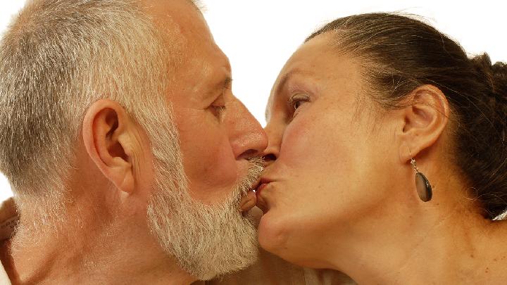 夫妻性生活太干涩怎样解决 性生活太干涩解决方法