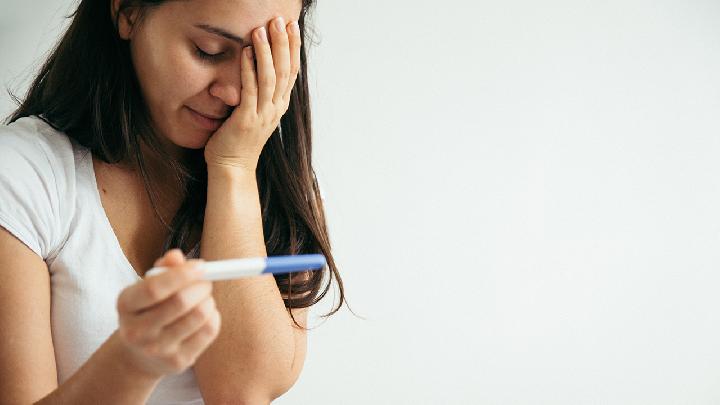 验孕棒不准一深一浅？这六种情况迅速自查，小心中了炸胡